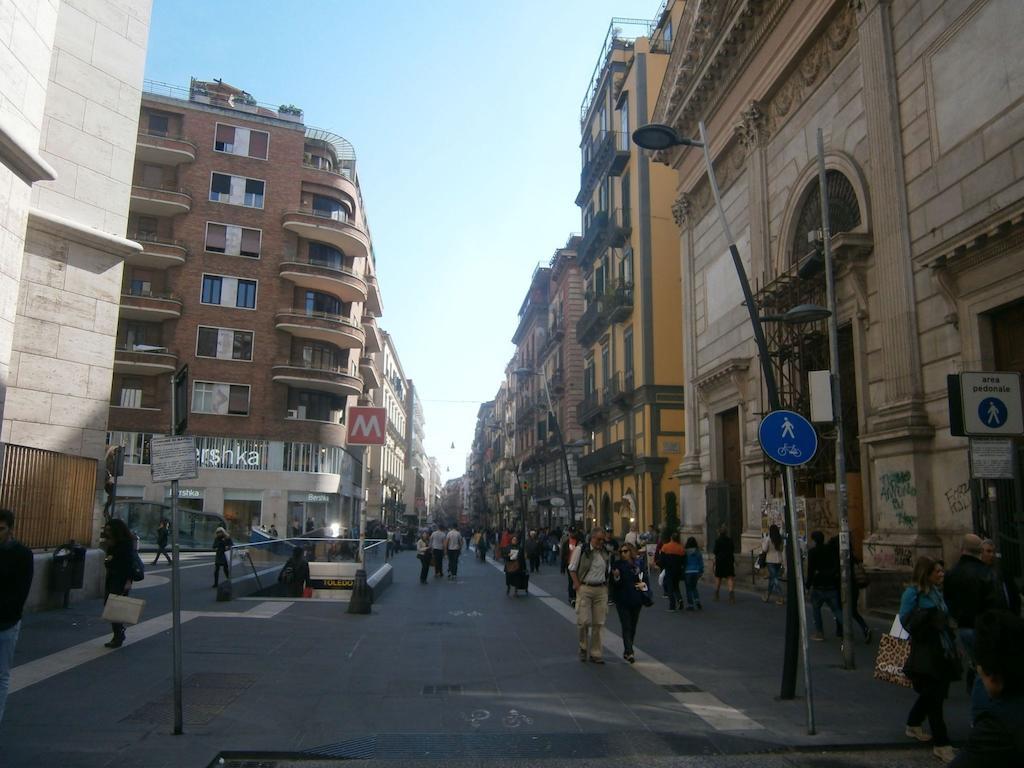 B&B Da Roberto Napoli Exterior foto