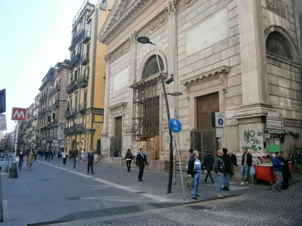 B&B Da Roberto Napoli Exterior foto