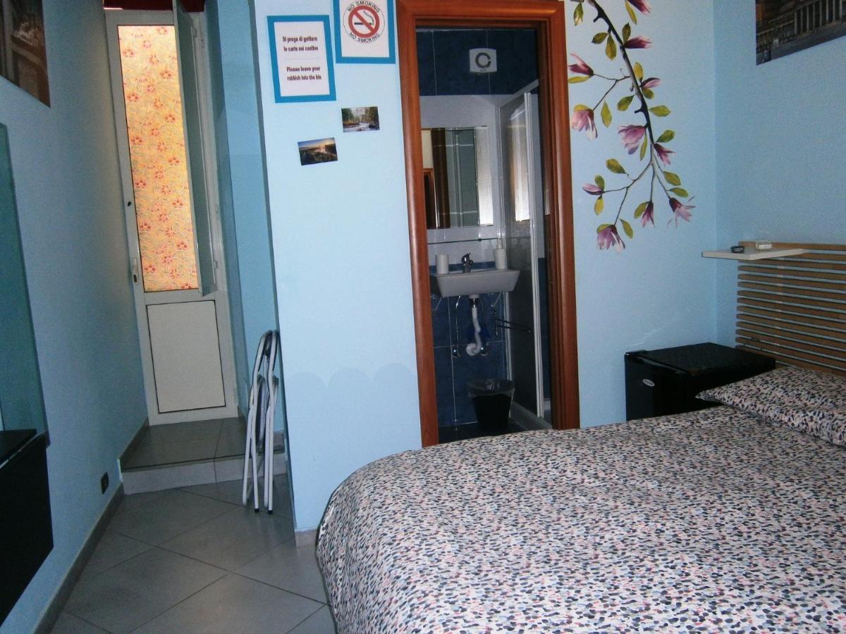 B&B Da Roberto Napoli Exterior foto